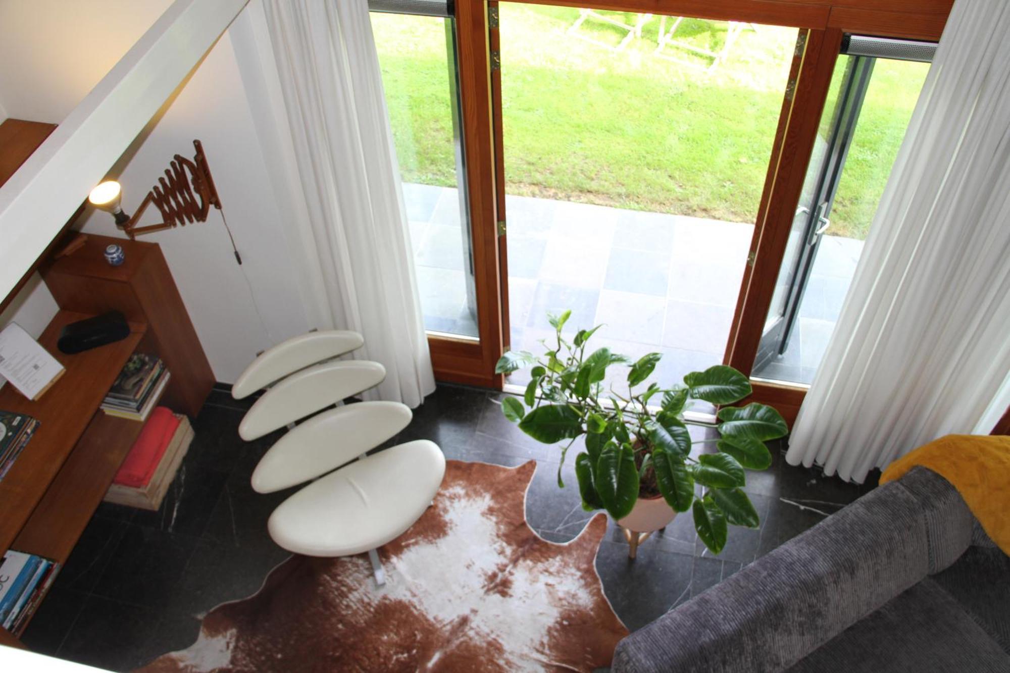 Familiehuis De Betuwe met kunstgras tennisbaan en sauna Villa Erichem Buitenkant foto